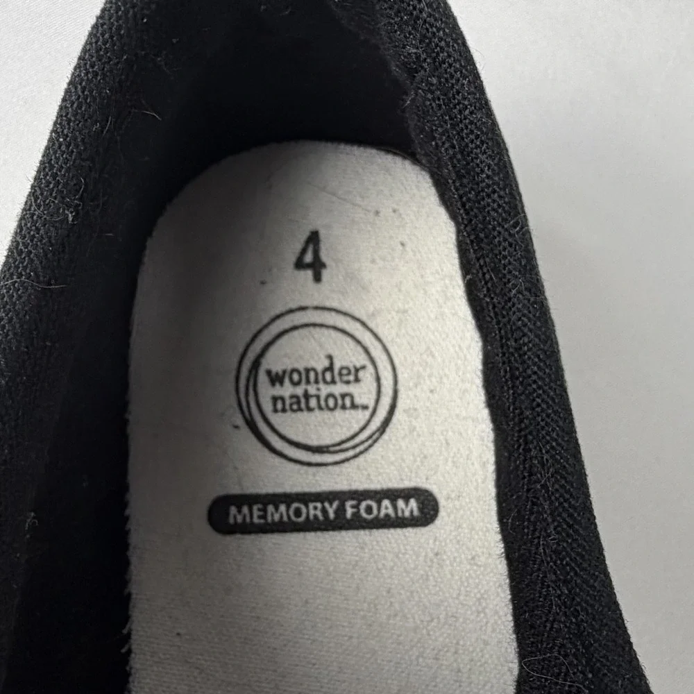 Wonder Nation Black and White Memory Foam Sneakers Size 4